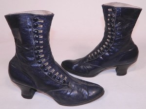 spring_sided_victorian_era_boots